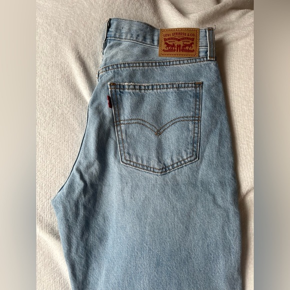 NWOT Levi’s Low Pro Straight Jeans - Picture 2 of 4